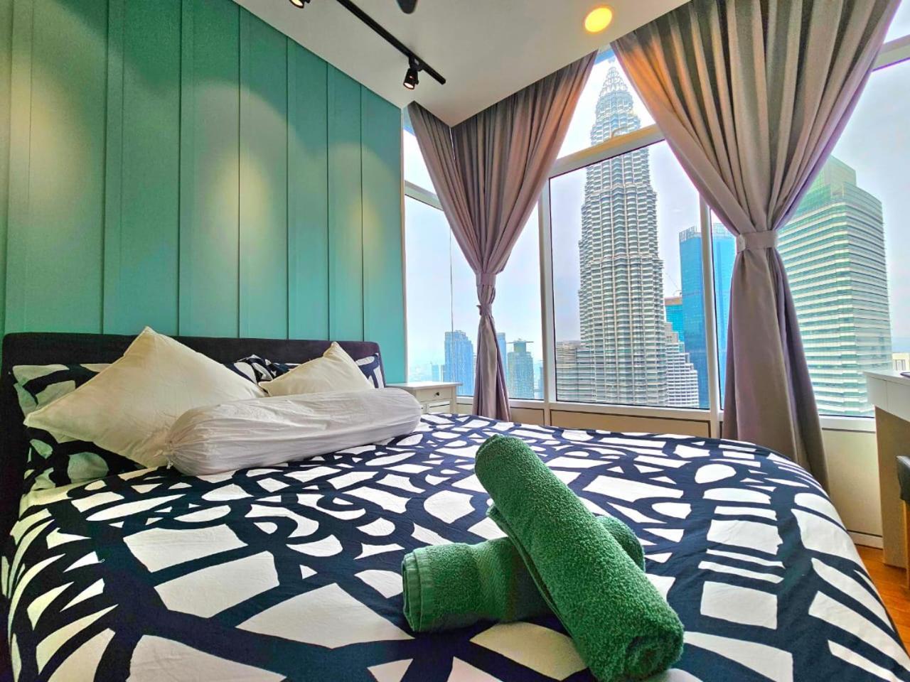 Sky Suites Klcc At Kuala Lumpur Exterior photo